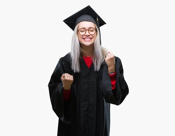 Mladá Blondýnka Postgraduální Uniformě Izolované Pozadí Velmi Šťastný Nadšený Dělá — Stock fotografie