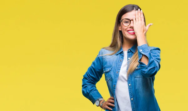 Joven Hermosa Mujer Sobre Uso Gafas Sobre Fondo Aislado Que —  Fotos de Stock