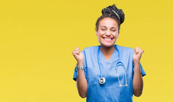 Joven Trenzado Cabello Afroamericano Niña Cirujana Profesional Sobre Fondo Aislado — Foto de Stock