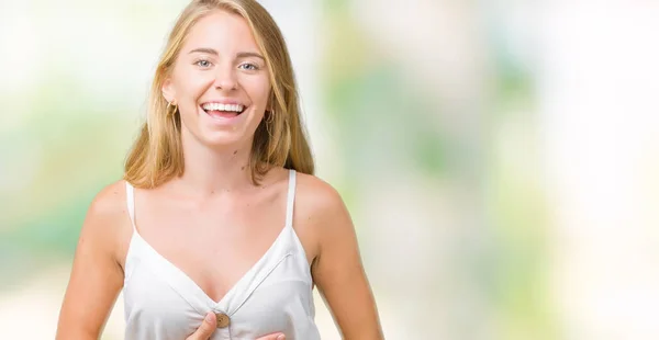 Piękna Młoda Kobieta Białym Tle Tła Smiling Ciężko Śmiać Się — Zdjęcie stockowe