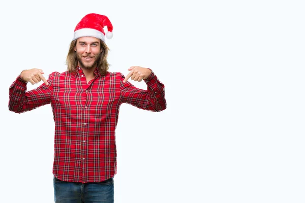 Jonge Knappe Man Met Lang Haar Dragen Van Kerstman Hoed — Stockfoto