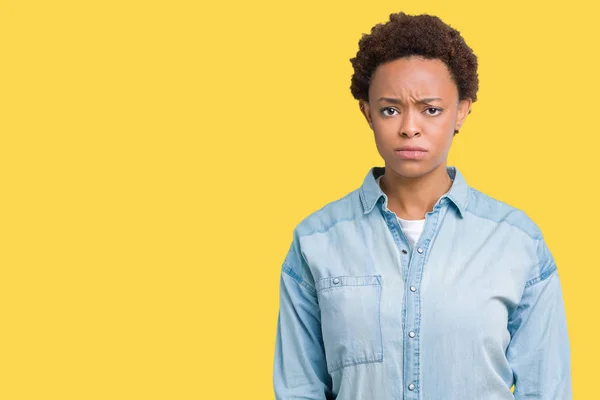 Giovane Bella Donna Afro Americana Sfondo Isolato Scettico Nervoso Accigliato — Foto Stock