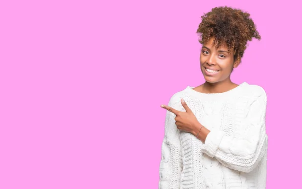 Schöne Junge Afrikanisch Amerikanische Frau Trägt Winterpullover Über Isoliertem Hintergrund — Stockfoto