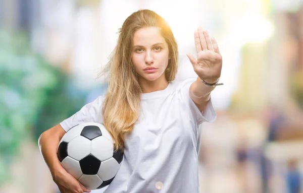 Jeune Belle Femme Blonde Tenant Ballon Football Sur Fond Isolé — Photo