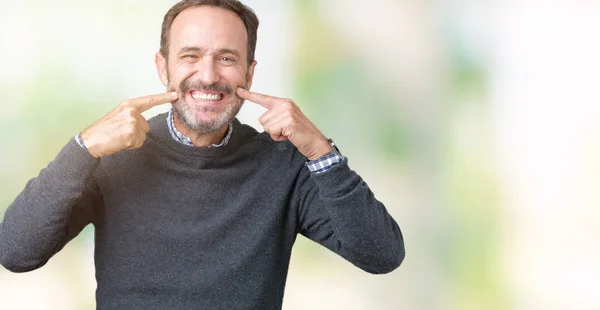 Knappe Middenleeftijd Senior Man Dragen Een Trui Geïsoleerde Achtergrond Glimlachend — Stockfoto