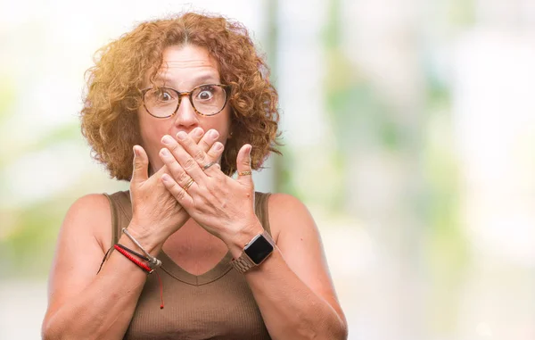 Mulher Hispânica Meia Idade Usando Óculos Sobre Fundo Isolado Chocado — Fotografia de Stock