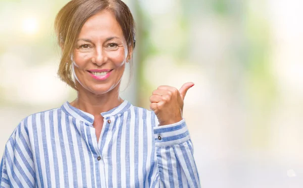 Mujer Hispana Mayor Mediana Edad Sobre Fondo Aislado Sonriendo Con —  Fotos de Stock