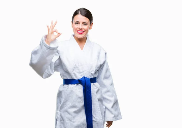 Jovem Mulher Bonita Vestindo Uniforme Kimono Karatê Sobre Fundo Isolado — Fotografia de Stock