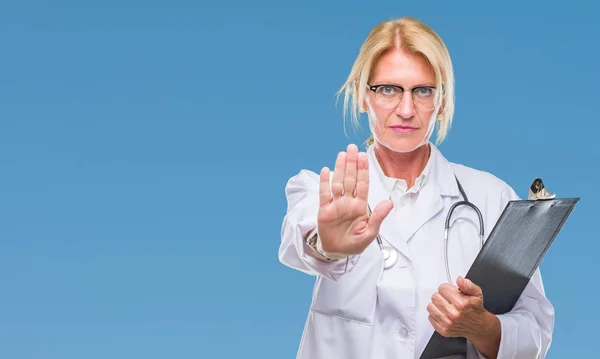 Middle Age Blonde Doctor Woman Holding Clipboard Isolated Background Open — Stock Photo, Image