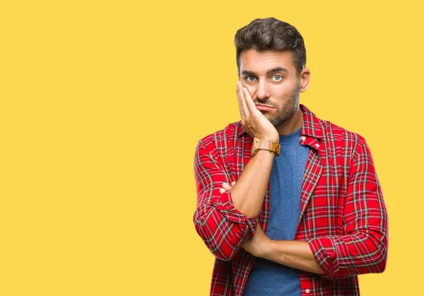 Jovem Homem Bonito Sobre Fundo Isolado Pensando Parecendo Cansado Entediado — Fotografia de Stock