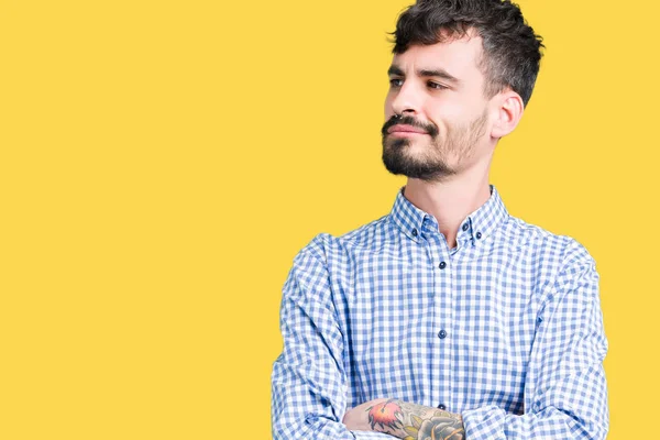 Joven Hombre Negocios Guapo Sobre Fondo Aislado Sonriendo Mirando Lado —  Fotos de Stock