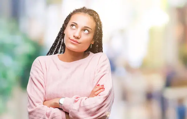 Young Gevlochten Hair Afrikaans Amerikaans Meisje Trui Dragen Geïsoleerde Achtergrond — Stockfoto