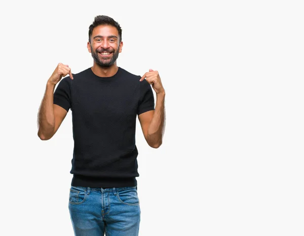 Volwassen Spaanse Man Geïsoleerde Achtergrond Zoek Vertrouwen Met Glimlach Het — Stockfoto