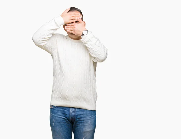 Medelåldern Arabiska Mannen Bär Glasögon Över Isolerade Bakgrund Som Täcker — Stockfoto