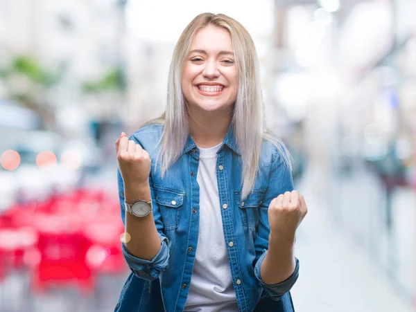 Mujer Rubia Joven Sobre Fondo Aislado Muy Feliz Emocionado Haciendo — Foto de Stock