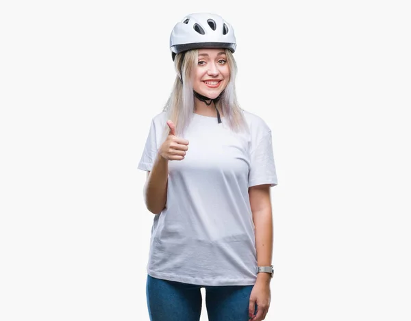 Jovem Loira Vestindo Capacete Segurança Ciclista Sobre Fundo Isolado Fazendo — Fotografia de Stock
