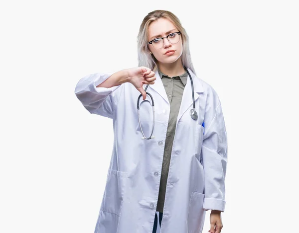 Young Blonde Doctor Woman Isolated Background Looking Unhappy Angry Showing — Stock Photo, Image