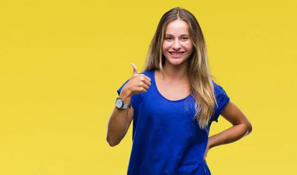 Giovane Bella Donna Bionda Sfondo Isolato Facendo Felice Pollice Alto — Foto Stock