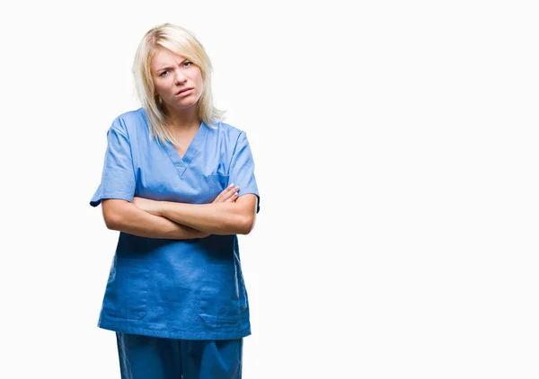 Ung Vacker Blond Sjuksköterska Läkare Kvinna Över Isolerade Bakgrund Skeptiker — Stockfoto