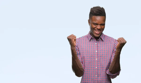 Joven Afroamericano Sobre Fondo Aislado Celebrando Sorprendido Sorprendido Por Éxito —  Fotos de Stock