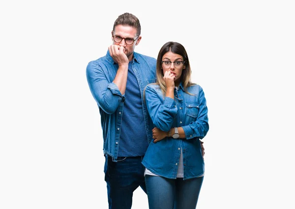 Pareja Joven Enamorada Usando Gafas Sobre Fondo Aislado Que Estresada — Foto de Stock