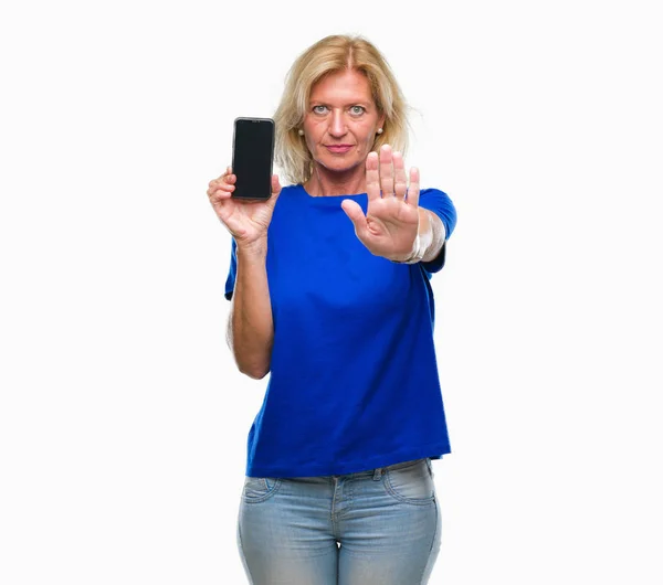 Orta Yaş Sarışın Kadın Boş Ekran Smartphone Ile Izole Arka — Stok fotoğraf