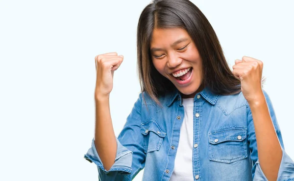 Junge Asiatische Frau Über Isolierten Hintergrund Sehr Glücklich Und Aufgeregt — Stockfoto