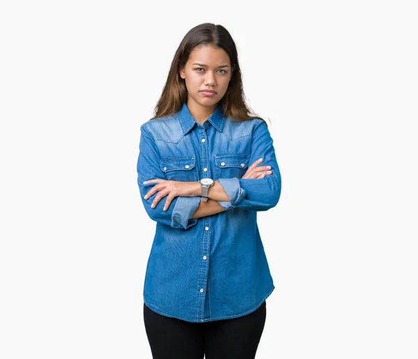 Mulher Morena Bonita Nova Vestindo Camisa Jeans Azul Sobre Fundo — Fotografia de Stock