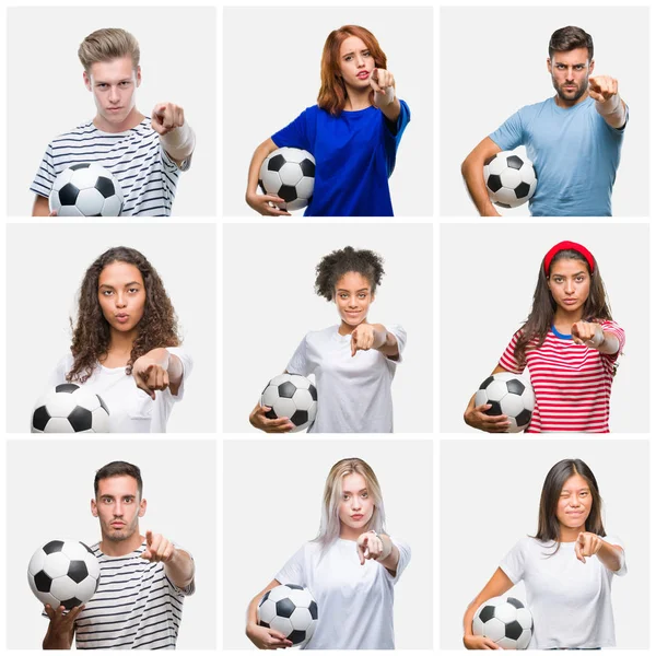 Колаж Групи Молодих Людей Тримає Футбольний Над Ізольованим Тлом Вказуючи — стокове фото