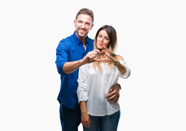 Pareja Joven Enamorada Sobre Fondo Aislado Sonriendo Amor Mostrando Símbolo —  Fotos de Stock