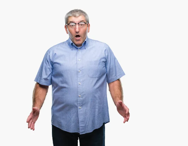 Pěkný Starší Muž Nosí Brýle Izolované Pozadí Strach Šokován Výrazem — Stock fotografie