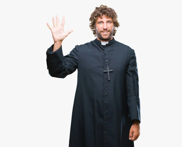 Bello Ispanico Cattolico Sacerdote Uomo Sfondo Isolato Mostrando Indicando Con — Foto Stock