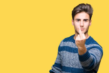 İzole arka plan gösteren orta parmak, ifade kaba ve kaba Siktir genç yakışıklı adam