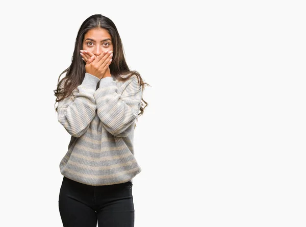 Junge Schöne Arabische Frau Trägt Winterpullover Über Isoliertem Hintergrund Schockiert — Stockfoto