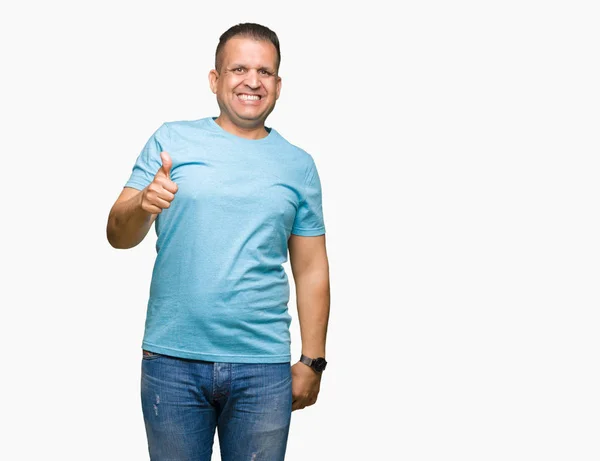 Arab Muž Středního Věku Nosí Modré Tričko Izolované Pozadí Dělá — Stock fotografie