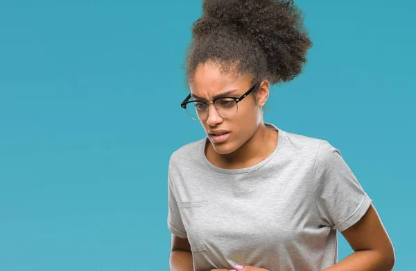Mujer Afroamericana Joven Con Gafas Sobre Fondo Aislado Con Mano — Foto de Stock