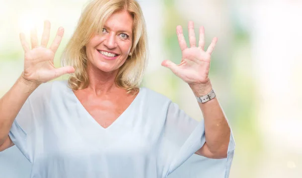 Orta Yaş Sarışın Kadını Gösterilen Parmakları Ile Işaret Izole Arka — Stok fotoğraf
