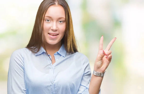 Joven Mujer Hermosa Caucásica Sobre Fondo Aislado Sonriendo Con Cara — Foto de Stock