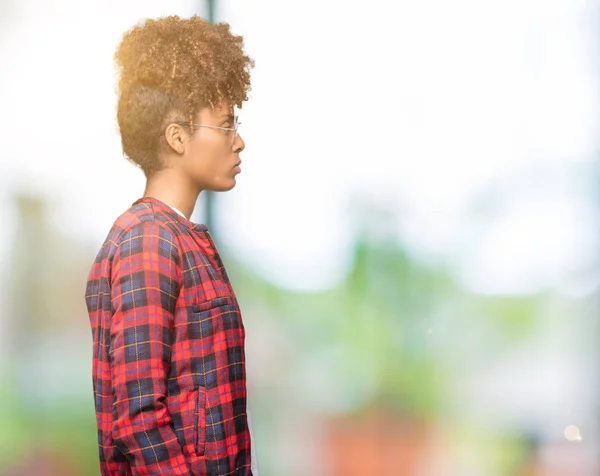 Bella Giovane Donna Afro Americana Che Indossa Occhiali Sfondo Isolato — Foto Stock