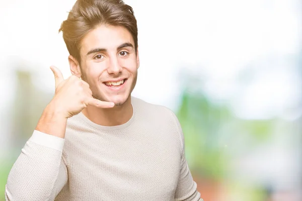 Joven Hombre Guapo Sobre Fondo Aislado Sonriendo Haciendo Gesto Del — Foto de Stock