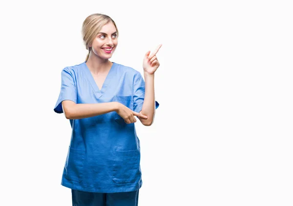 Młoda Piękna Blondynka Lekarz Chirurg Pielęgniarka Kobieta Białym Tle Wielkim — Zdjęcie stockowe