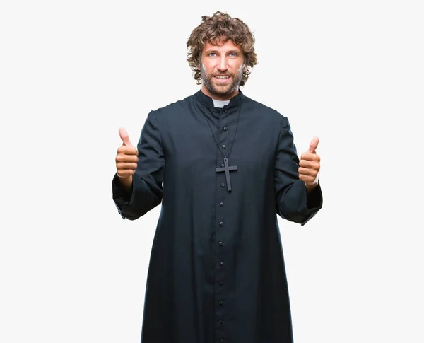 Jóképű Spanyol Katolikus Pap Ember Feletti Elszigetelt Háttér Siker Jele — Stock Fotó