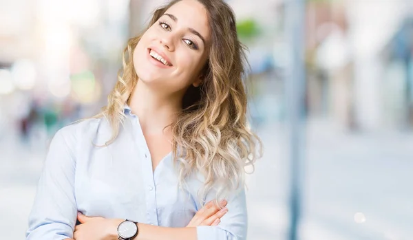 Hermosa Joven Mujer Negocios Rubia Sobre Fondo Aislado Cara Feliz —  Fotos de Stock