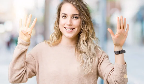 Vacker Ung Blond Kvinna Klädd Sweatershirt Över Isolerade Bakgrund Visar — Stockfoto