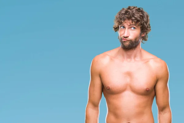 Knappe Spaanse Model Man Sexy Shirtless Geïsoleerde Achtergrond Maken Vis — Stockfoto