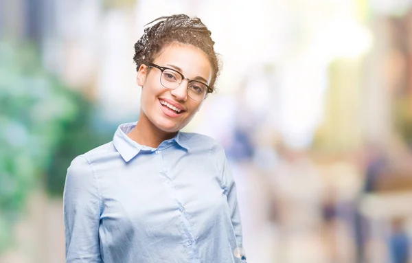 Mladí Vlasy Ustřihne Africké Americké Obchodní Dívka Která Nosí Brýle — Stock fotografie