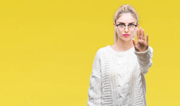 Jonge Mooie Blonde Vrouw Bril Geïsoleerde Achtergrond Stop Zingen Met — Stockfoto