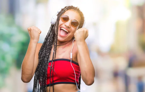 Cabelo Trançado Jovem Afro Americano Com Marca Nascimento Vestindo Fones — Fotografia de Stock