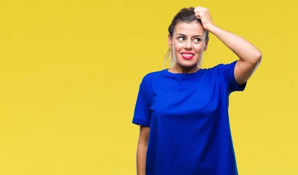 Ung Vacker Kvinna Som Bär Casual Blå Shirt Över Isolerade — Stockfoto