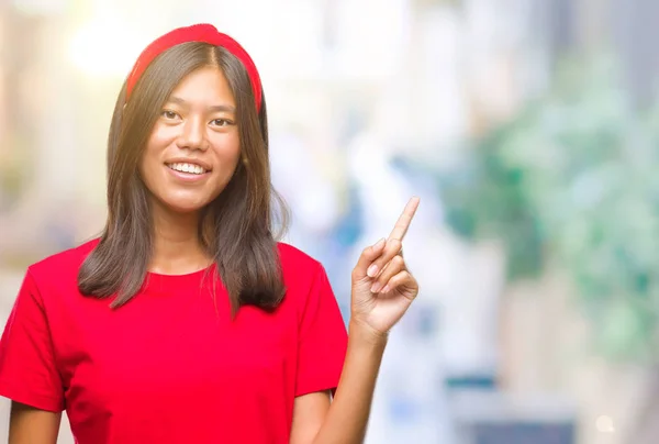 Giovane Donna Asiatica Sfondo Isolato Con Grande Sorriso Sul Viso — Foto Stock